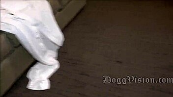 si videl 50-letno gilf kako prši v divjem cougar trojčku?