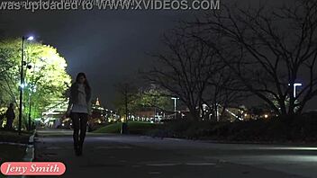 Jeny Smith flaunts bare pussy in transparent leggings!