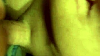 Vi hamrer på spisebordet i vilde positioner! 🔥