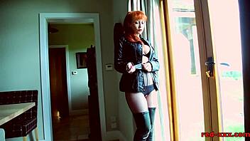 i'm a mature redhead rubbin' my pussy on the deck outside and cummin' hard, oh yeah