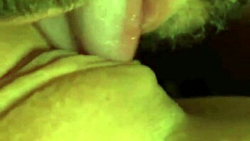 Pamppaillaan ruokapöydässä villissä asennoissa! 🔥