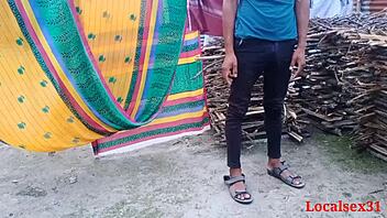 Passionate Outdoor Encounter With Desi Bhabi