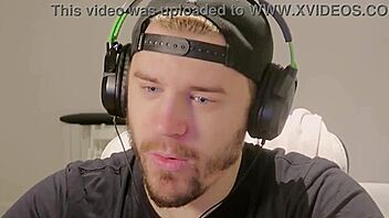 Secret Agent Flashing Big Tits In Game