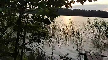 Stepsister's ass filled on the lake