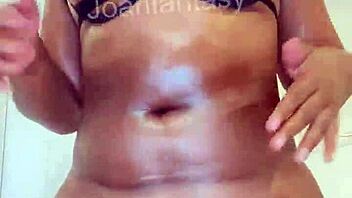 Joanfantasy Oiled Up With Buttplug