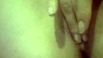 latina babe masturbates outdoors with fingering