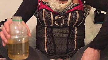 Old and drunk slut gets dirty piss