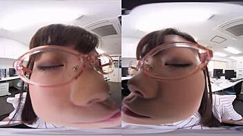 【オフィスvr】社内恋愛昼休憩中にこっそりオフィスで中出しsex　成沢きさき