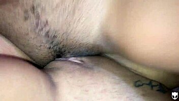 Duas Amigas Novinhas Do Colégio Se Pegando Baceta