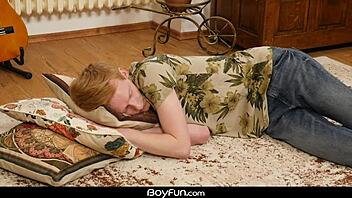 Gay blowjob and rimjob fun with a redheaded twink