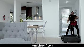 Aku Tusuk Sheena Ryder Doggy Style Setelah Bikin Dia Cium Kakiku