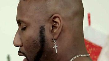 Grinch Steals Inhibitions For Passionate Fun 🎄