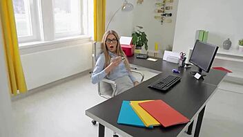 lulu chu lures roommate with underwear 😏