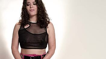 Kinky Babe Victoria Voxxx Orgasms In Solo Female Masturbation