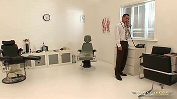 these two babes in fishnets are sucking long cocks in a hardcore foursome 😍