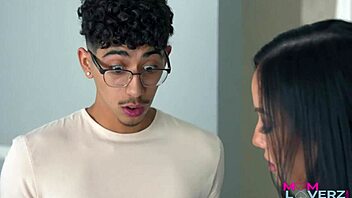 stepmom jennifer white wants fresh cum