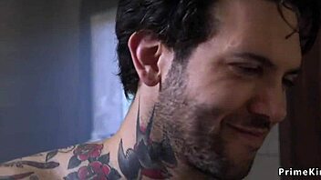 Damn! Dude whips huge tits teen 18+ in rough bondage!