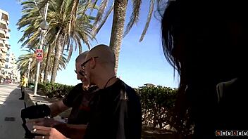 Milf amateur couple has outdoor sex in doggystyle