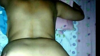 Esposa Vadia e Gostosa Pedindo Pica no Cuzinho