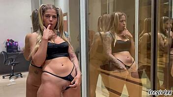 IceGirlXX's pink pussy gets wet for big cock, she sucks and cums twice?