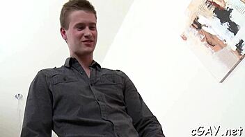 Hunk receives sloppy blowjob