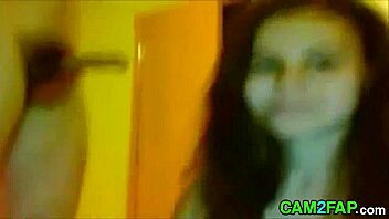 Watch this beauty masturbate to a facial?