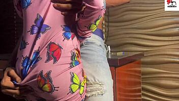 Damn! Ebony horny aunty craves my hard action now!