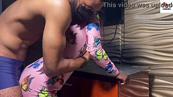 Damn! Ebony horny aunty craves my hard action now!