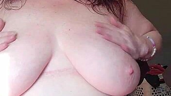 missr8 loves licking fingering big tits pussy