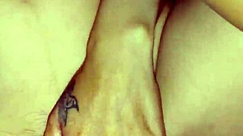 cumming inside my wife's sexy pussy 😈