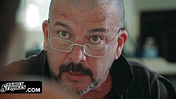 Sofie Marie teases before delivering hot oral action