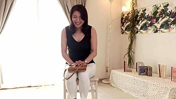 ねえ、私が潮吹きしながら激しく突かれるの見て！