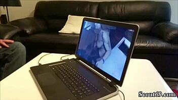 Bruder Erwischt Seine Milf Stiefschwester und Bekommt Sex