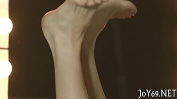 teen beauty toys herself hard 😏