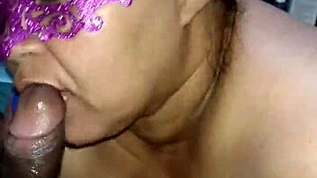 hot bbw gives hairy penis massage 😍