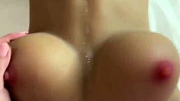 waxing specialist sugarnadya helps client with assistant