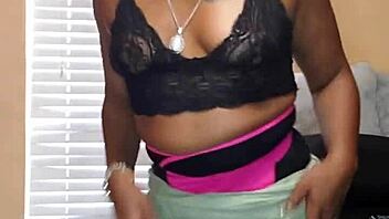 Ever Seen Naejae Twerk Her Ass and Grind on a Pole?