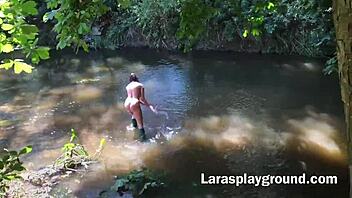 British Milf Fingering Herself Outdoors In Boots