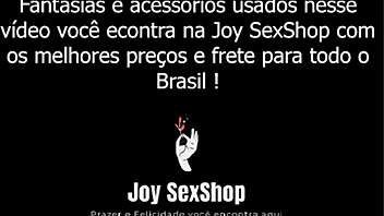 does this novinha take that monster cock deep in her ass?