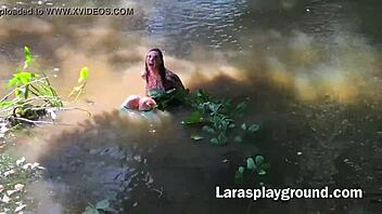 British Milf Fingering Herself Outdoors In Boots