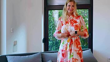 I'm Amazed by This Blonde Actress Flaunting Sexy Dresses for Fun