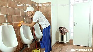 Femdom Facesitting with 100 Kg Punishment in Hardcore Action Scene