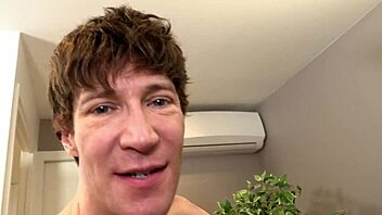 Gay orgy featuring twinks and rimjob