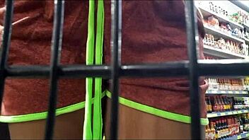 Subrinnha Safada No Mercado Levo O Casado Pro Depozito E Deu Sua Bucetinha