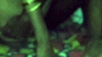 Bhabhi dormida despertada para follada india intensa