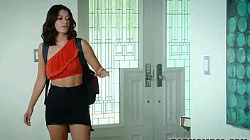 Amanda's Emotional Threesome With Cute Milfs In Hardcore Sex