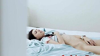 18-year-old stepsister gives great blow job in high definition video