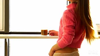 Watch Jacqueline's Shaved Clit Flip to Orgasm!