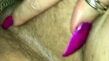 Horny Close-Up Pussy Play With Dildo And Fingering!