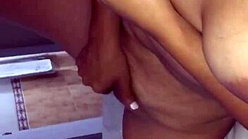 la puchita de mi esposa bien mojada